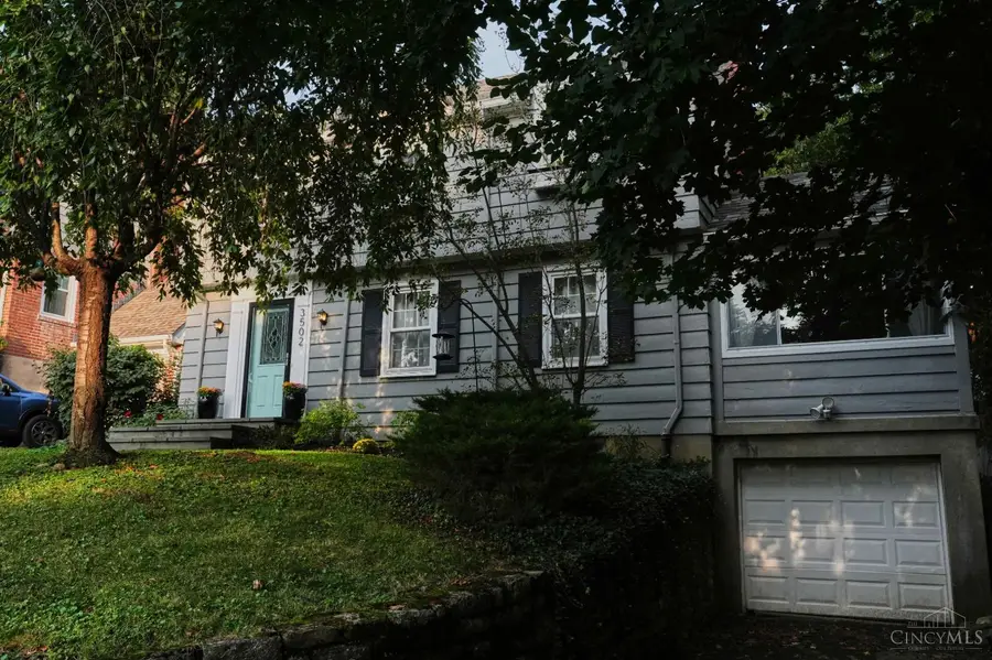 3502 Victoria Place, Cincinnati, OH 45208 - #3