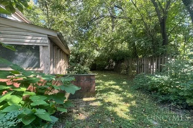 955 Matthews Drive, Lincoln Heights, OH 45215 - #2