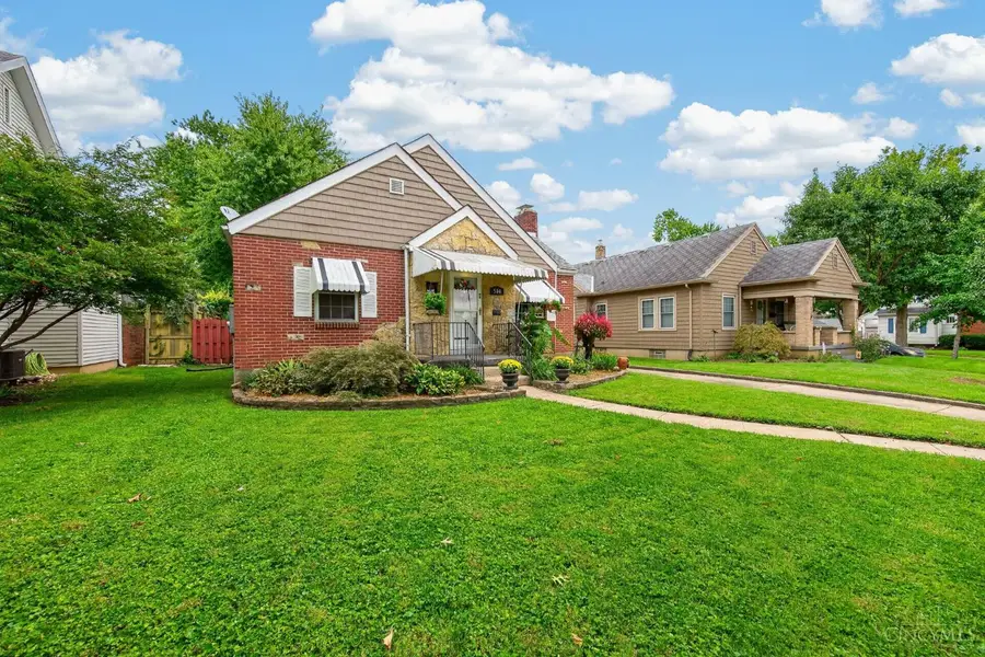 504 N Lawn Avenue, Hamilton, OH 45013 - #2