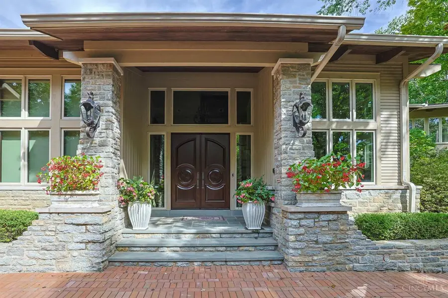736 Elsinboro Drive, Cincinnati, OH 45226 - #3
