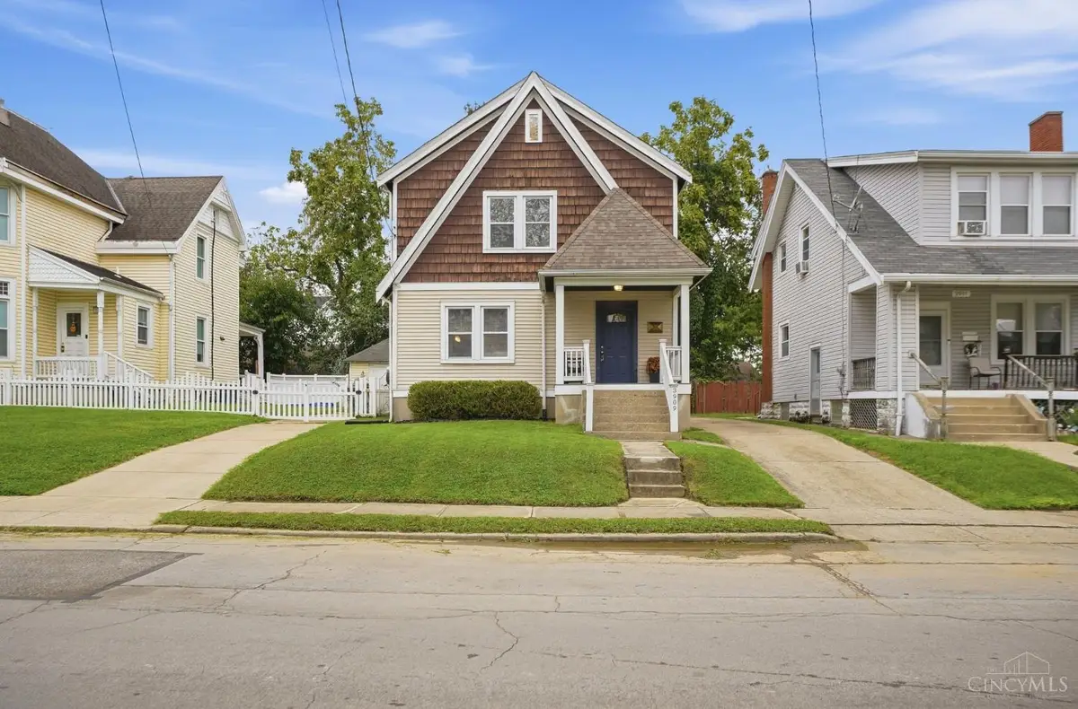 3909 Ivanhoe Avenue, Norwood, OH 45212 - #1