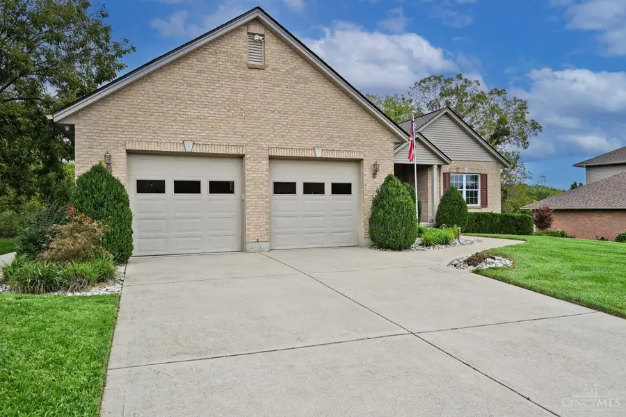 8630 Kates Way, West Chester, OH 45069 - #2