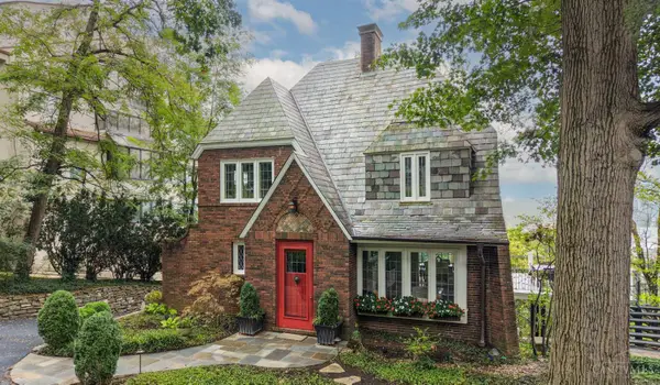 1771 E Mcmillan Street, Cincinnati, OH 45206