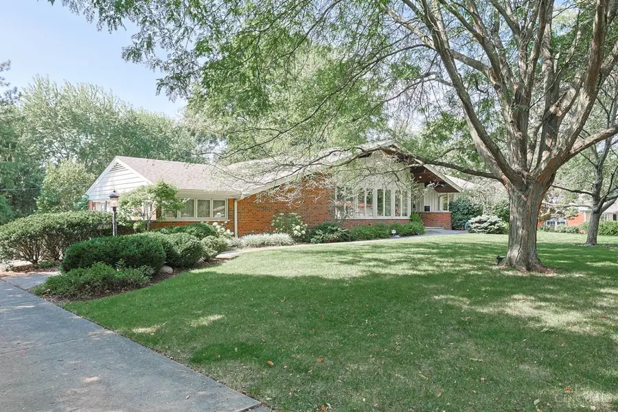 7673 Greenfarms Drive, Finneytown, OH 45224 - #2