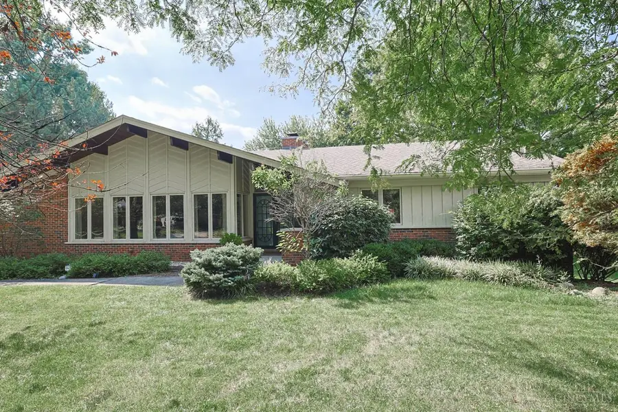 7673 Greenfarms Drive, Finneytown, OH 45224 - #3