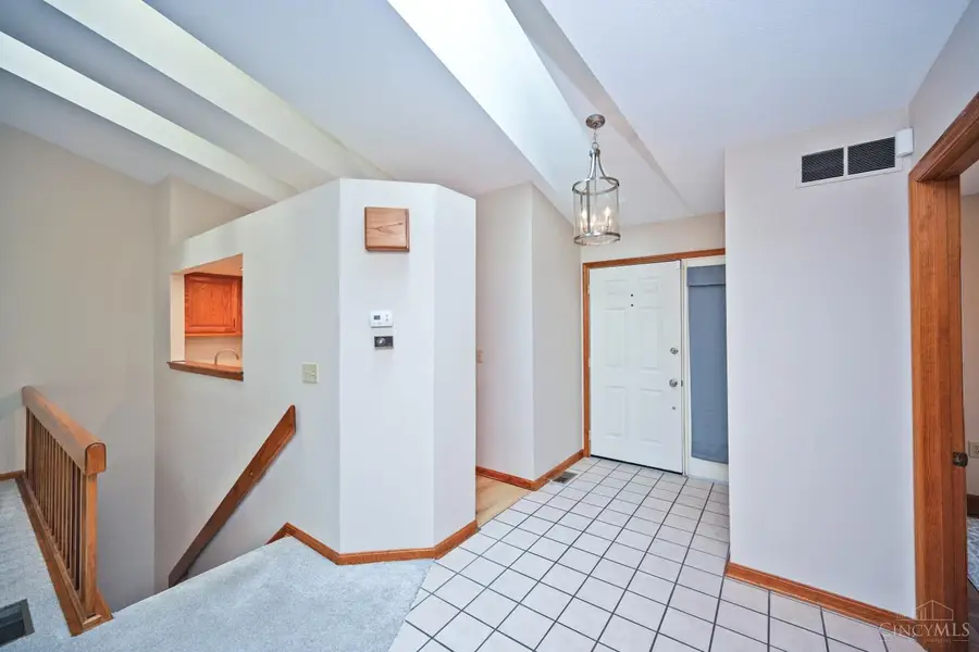 201 Centerbury Court, Cincinnati, OH 45246 - #3