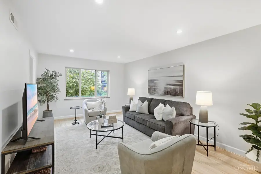3420 Shaw Avenue #3, Cincinnati, OH 45208 - #3