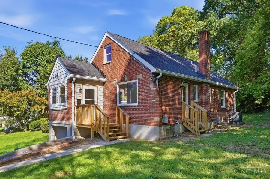 1318 Woodland Avenue, Springfield, OH 45237 - #2