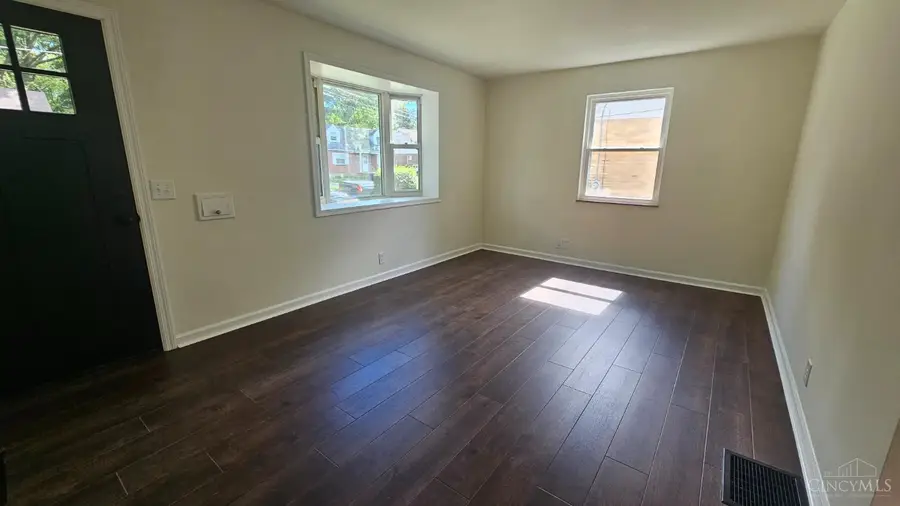 6925 Pin Oak Drive, North College Hill, OH 45239 - #3