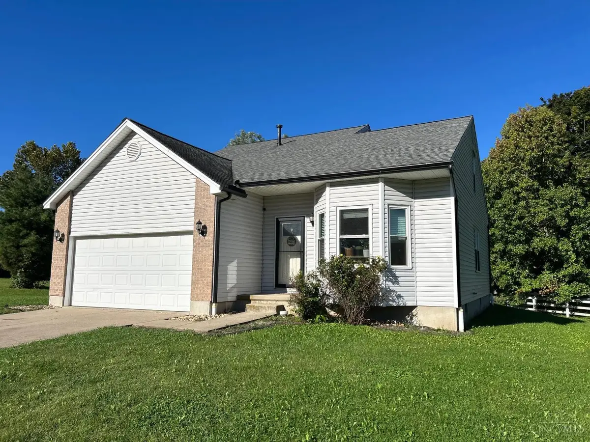 3903 Pebble Creek Ln, Batavia, OH 45102 - #1