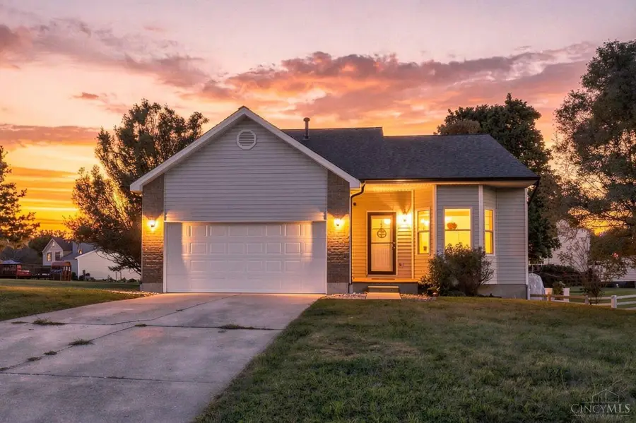 3903 Pebble Creek Ln, Batavia, OH 45102 - #2