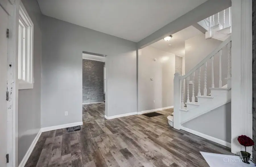 839 Ridgeway Avenue, Cincinnati, OH 45229 - #2