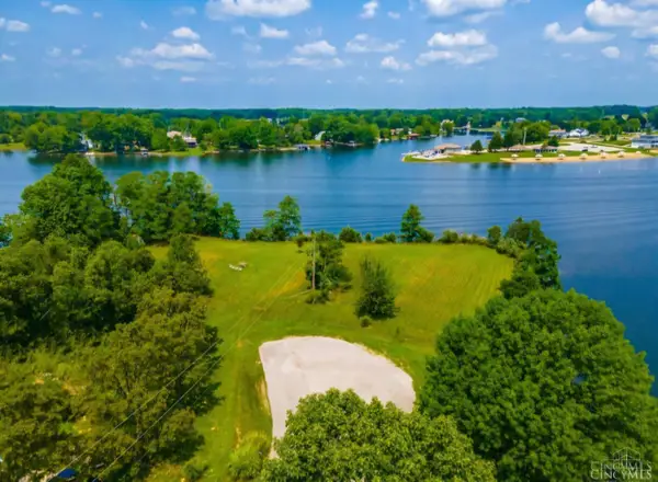 18 Mohican Cove West, Franklin Twp, OH 45171