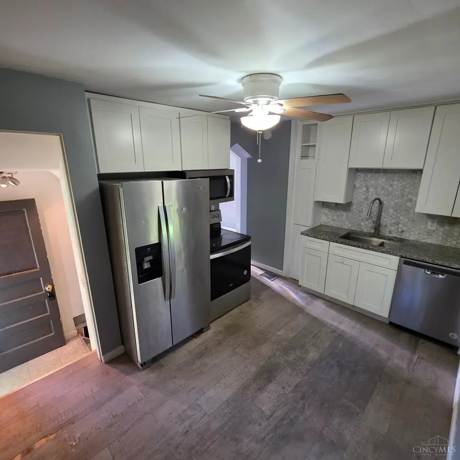 8253 Royal Heights Drive, Cincinnati, OH 45239 - #2