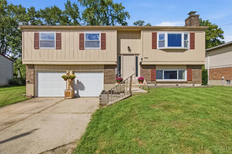 2576 Ambassador Drive, Mount Healthy Heights, OH 45231 - #2