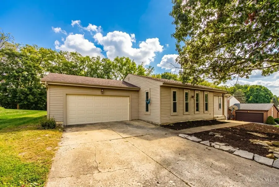 5894 Red Oak Drive, Fairfield, OH 45014 - #2