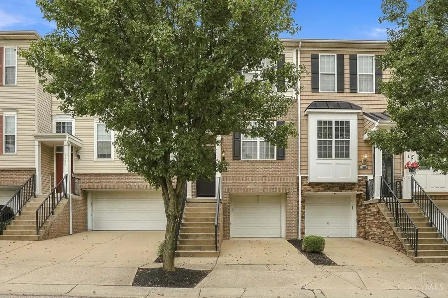 2418 Bluffcrest Lane, Cincinnati, OH 45238 - #2