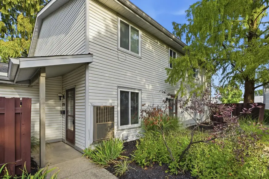 1058 E Crescentville Road, West Chester, OH 45246 - #2