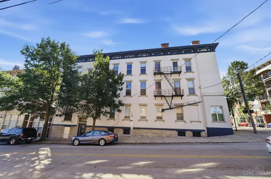 5 E University Avenue, Cincinnati, OH 45219 - #2