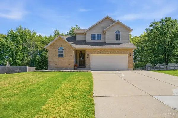 3326 Meadow Green Court, Amelia, OH 45102