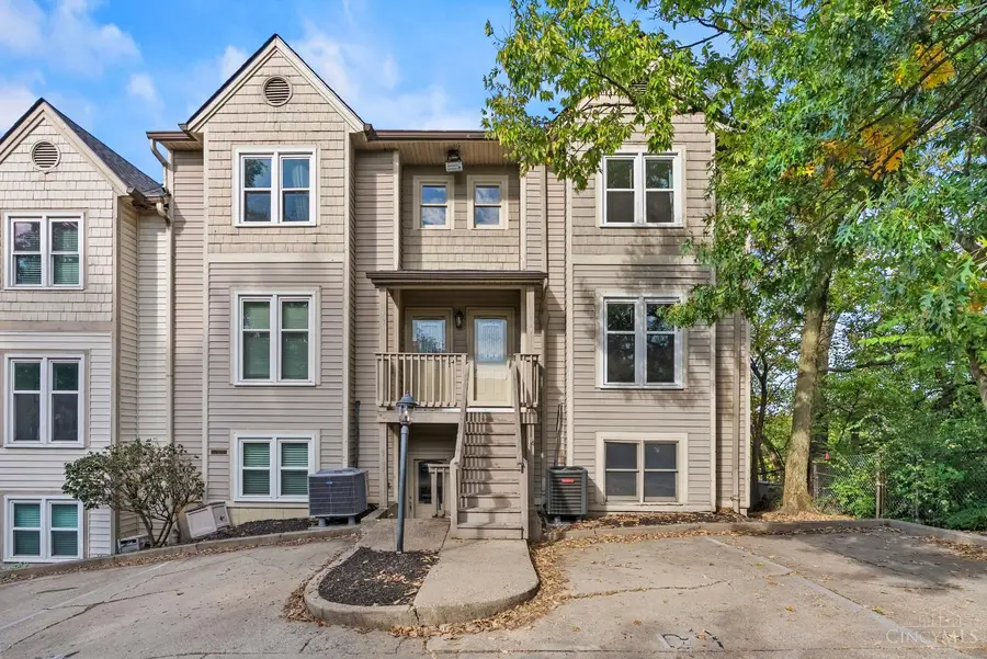 927 Auburnview Drive, Cincinnati, OH 45206 - #3