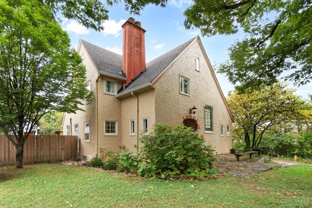 3551 Holly Ln, Cincinnati, OH 45208 - #1