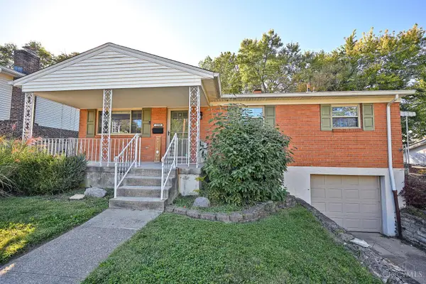 2359 Fairgreen Drive, Green Twp, OH 45238