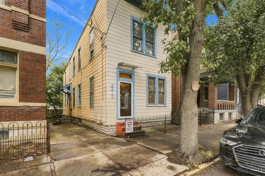 2213 Victor Street, Cincinnati, OH 45219 - #3