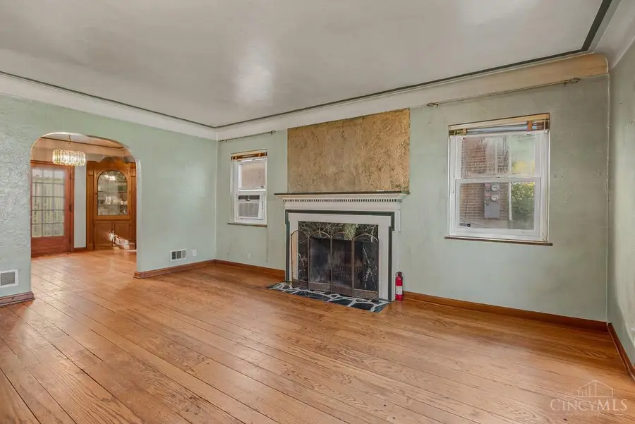 2883 Temple Avenue, Cincinnati, OH 45211 - #2