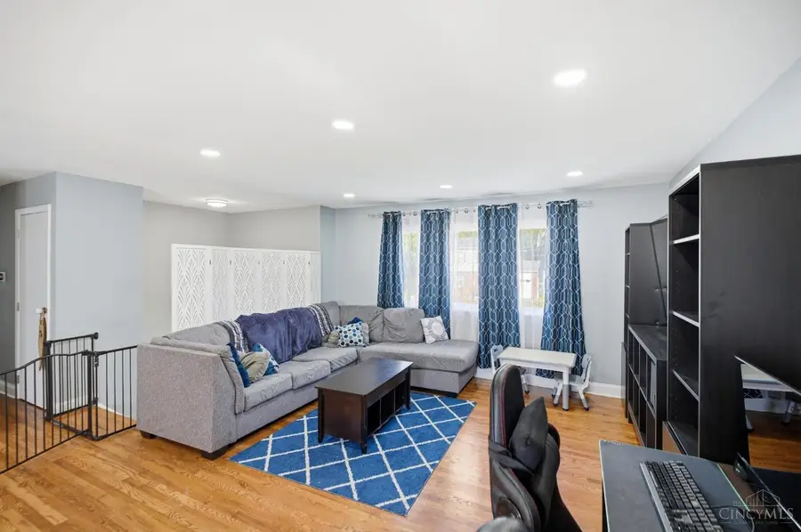 2585 Ambassador Drive, Cincinnati, OH 45231 - #3