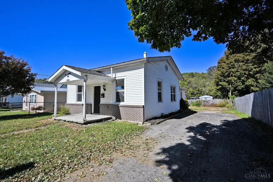 25 W Eighth Street, Manchester, OH 45144 - #3