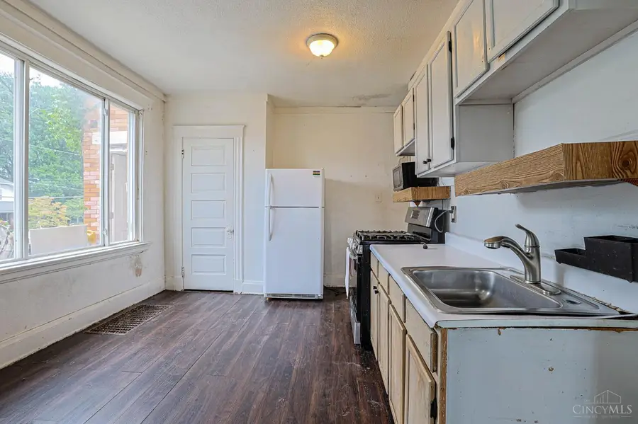 2200 Lawn Avenue, Cincinnati, OH 45212 - #3