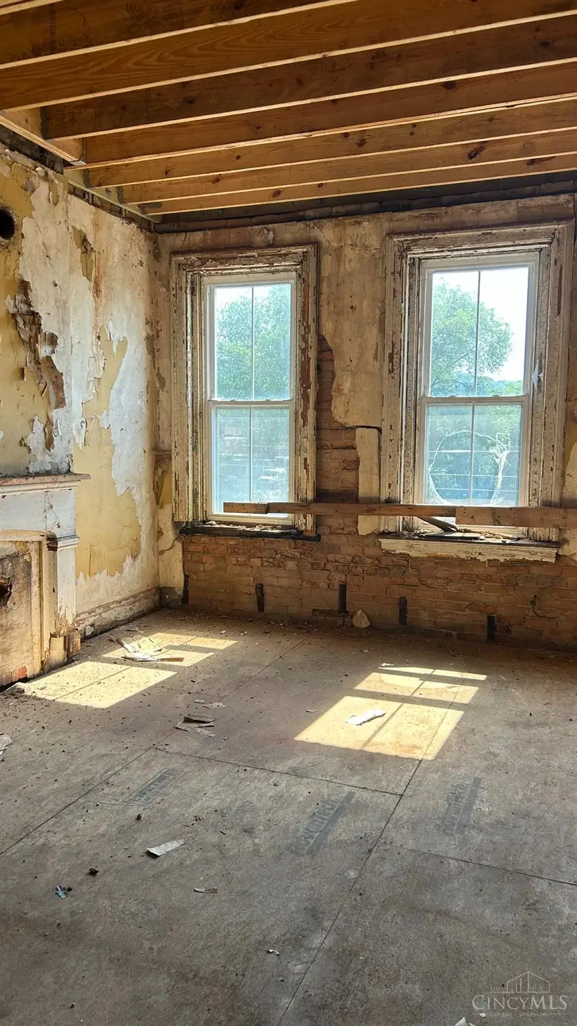 2137 Colerain Avenue, Cincinnati, OH 45214 - #3