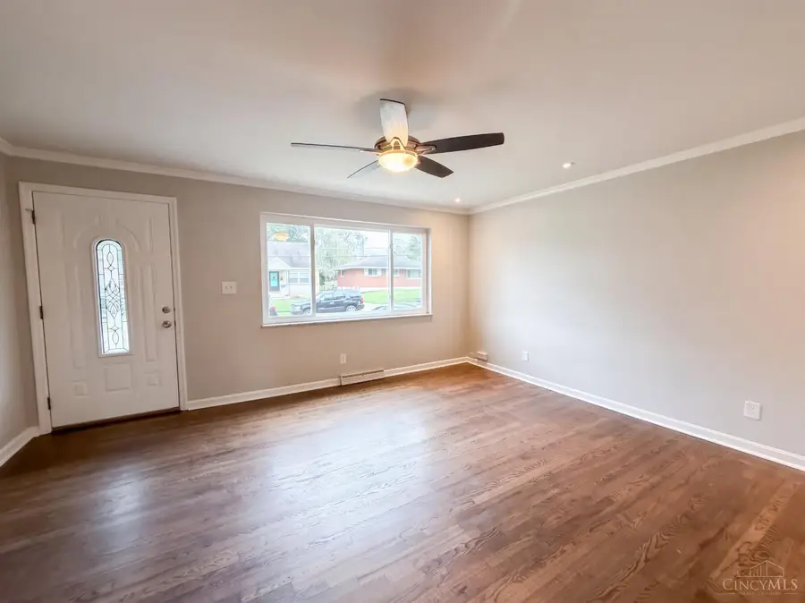 9122 Neil Drive, Northbrook, OH 45231 - #3