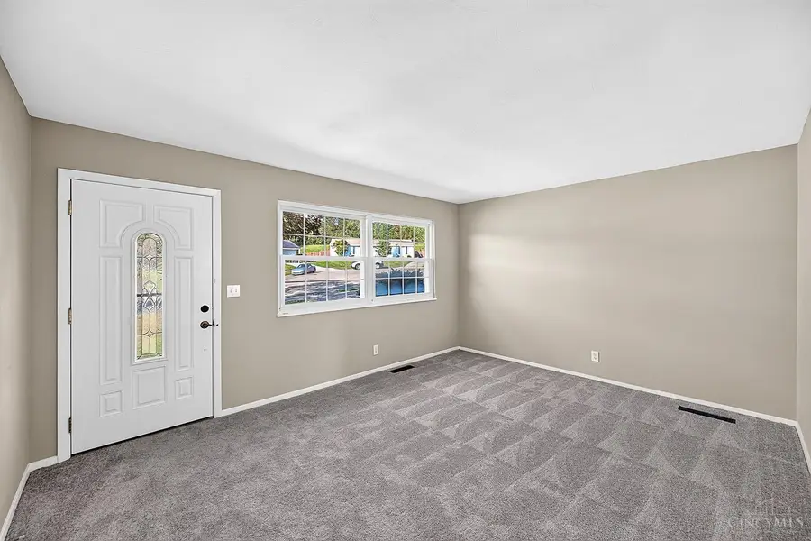 412 Hartford Drive, Hamilton, OH 45013 - #2