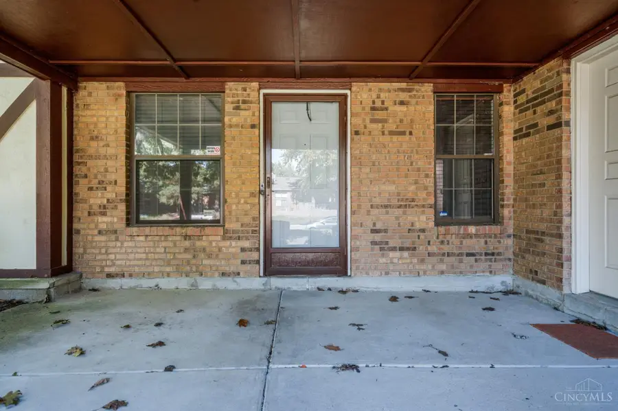 8621 Sea Pines Lane, Washington, OH 45458 - #2