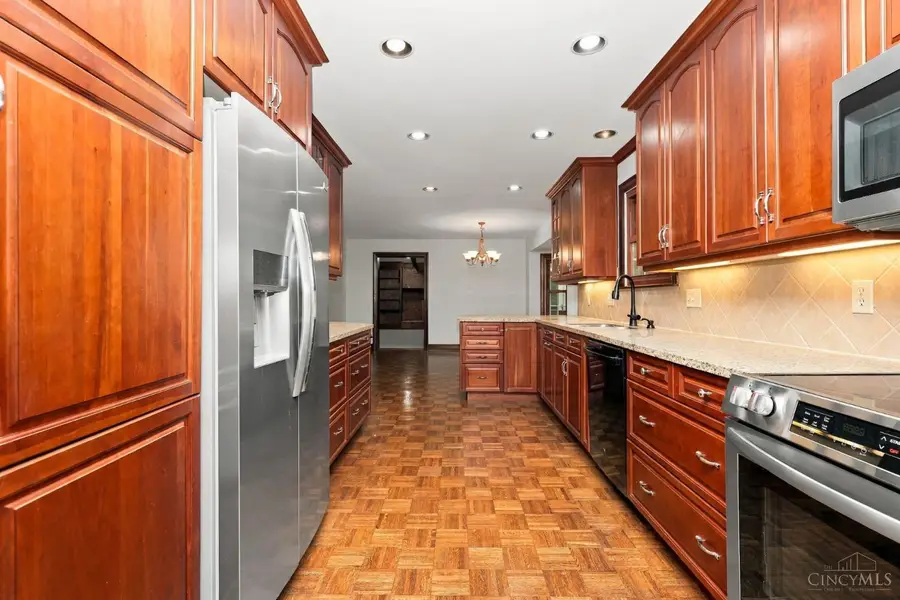 7043 Stonington Road, Anderson, OH 45230 - #3