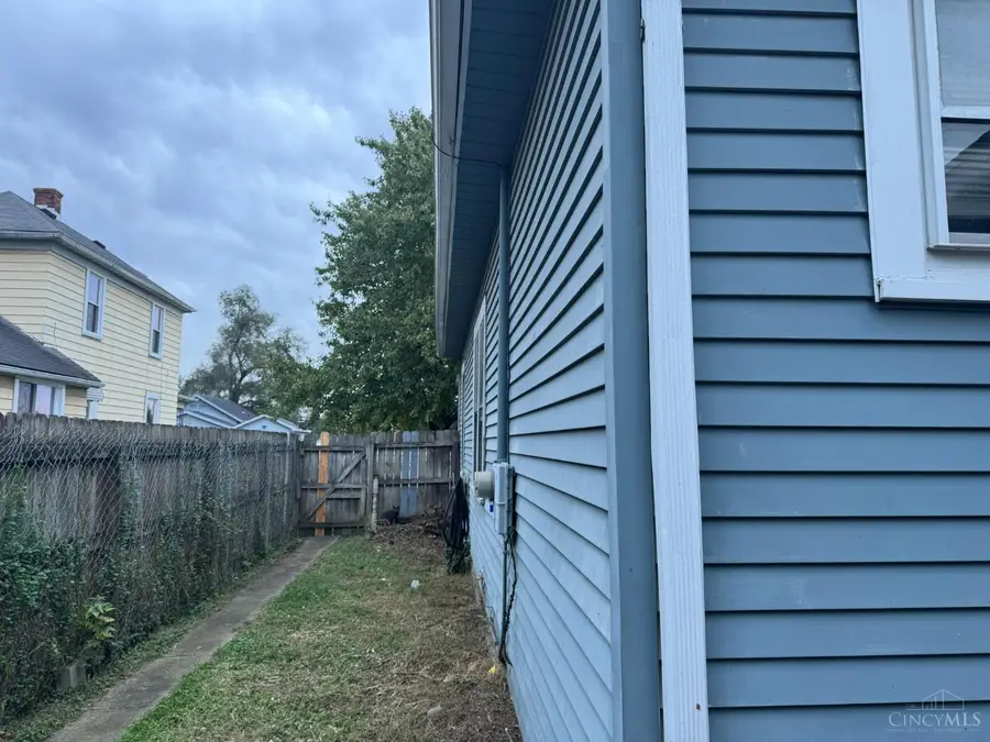 221 N Sutphin Street, Middletown, OH 45042 - #2