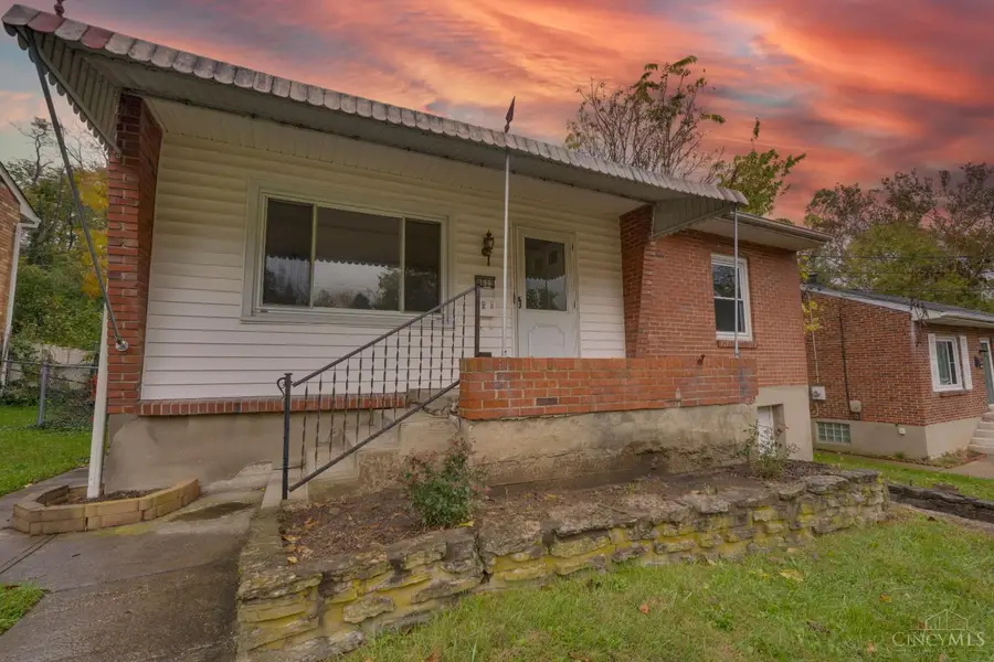 8622 Wicklow Avenue, Sycamore, OH 45236 - #2
