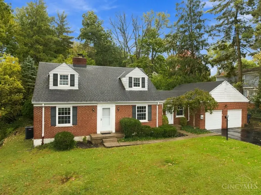 6770 Rollaway Road, Madeira, OH 45236 - #2