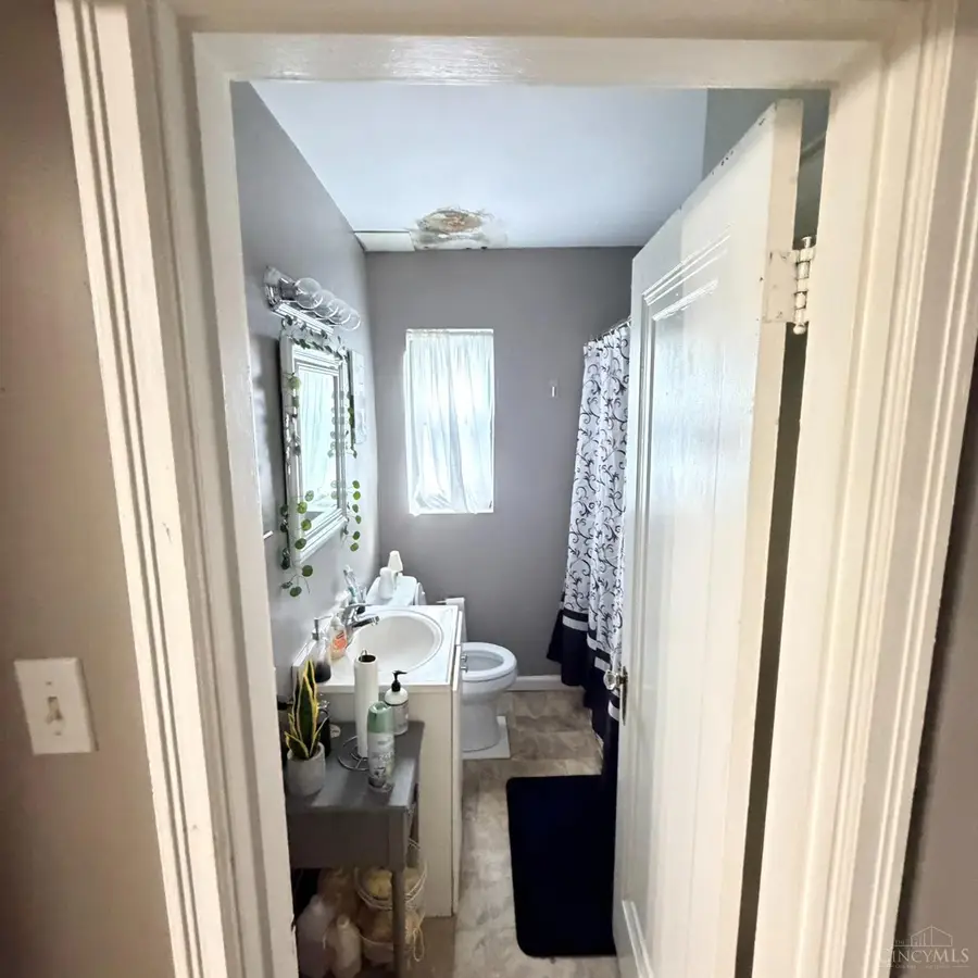 3411 Daytona Avenue, Cincinnati, OH 45211 - #3