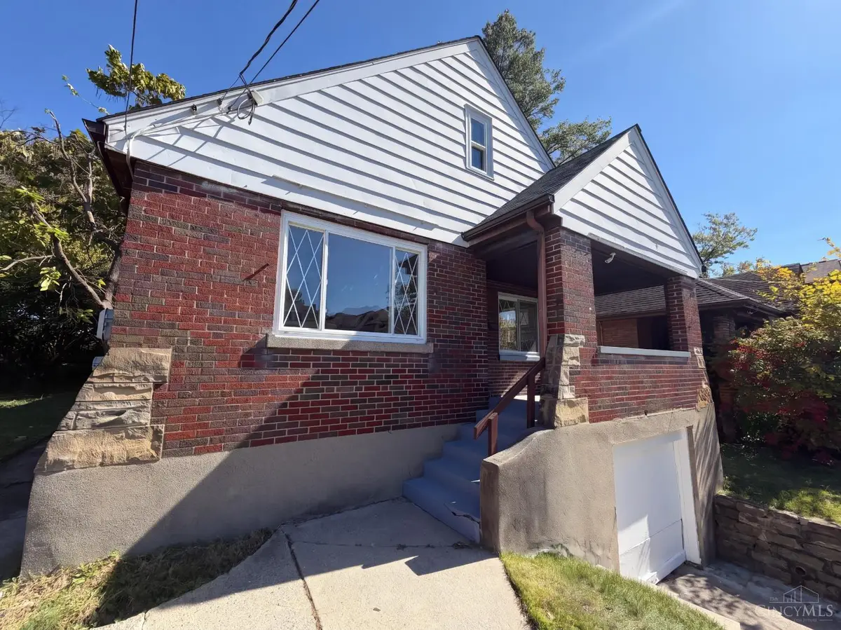 966 Oakland Avenue, Cincinnati, OH 45205 - #1