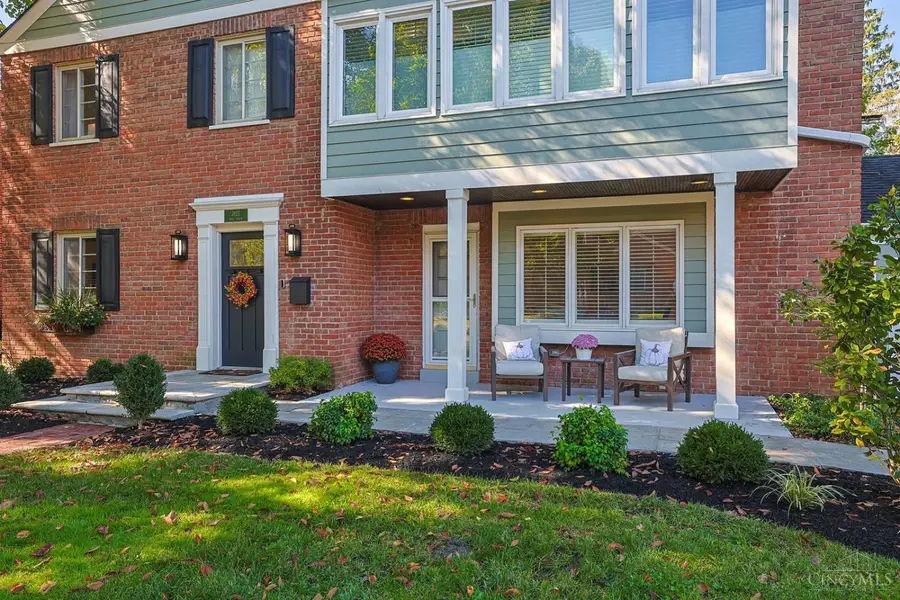 3927 West Street, Mariemont, OH 45227 - #2