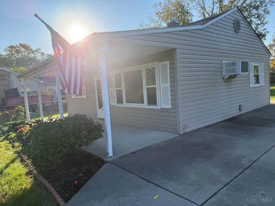 1406 Pershing Avenue, Middletown, OH 45044 - #2