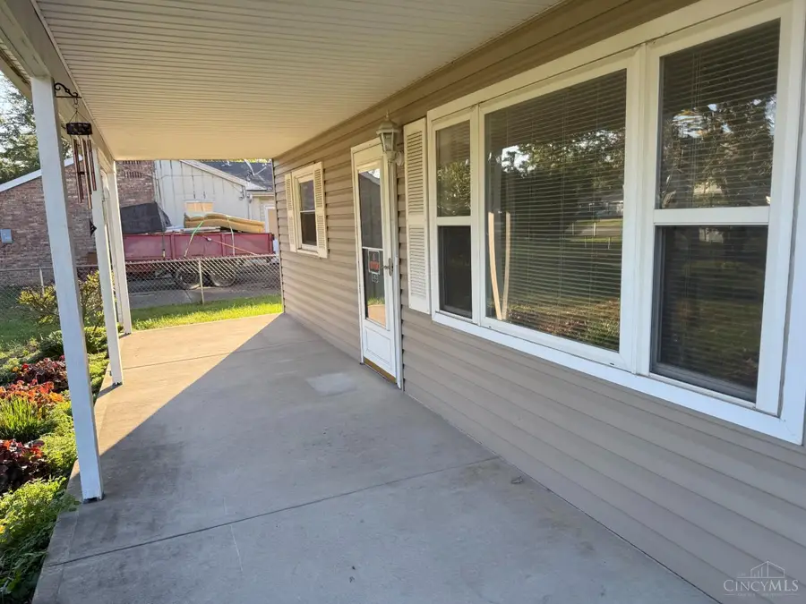 1406 Pershing Avenue, Middletown, OH 45044 - #3