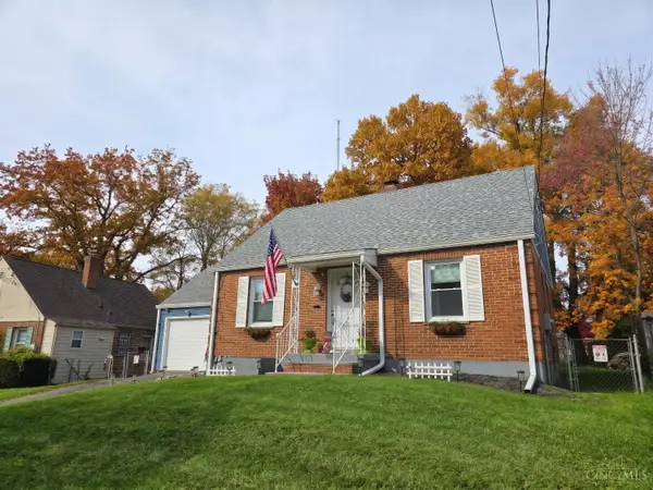 10 Damon Road, Greenhills, OH 45218