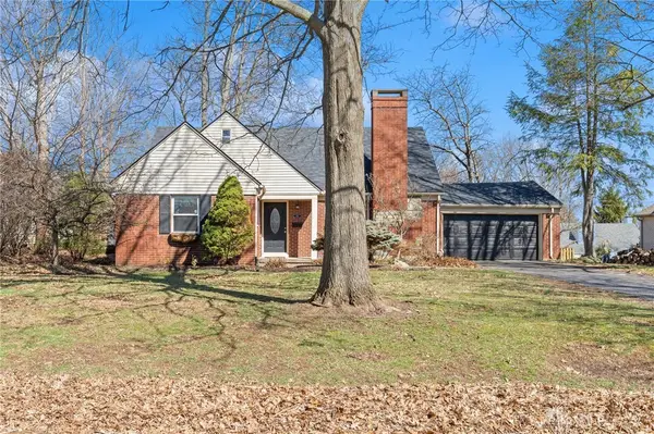 141 Napoleon Drive, Kettering, OH 45429