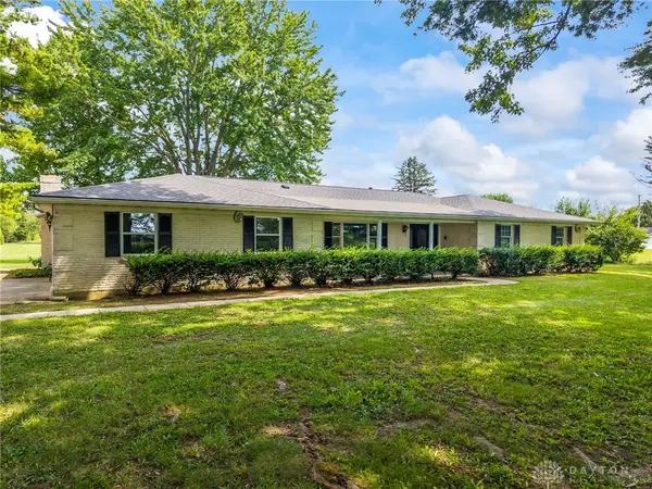 738 S Medway Carlisle Road, New Carlisle, OH 45344