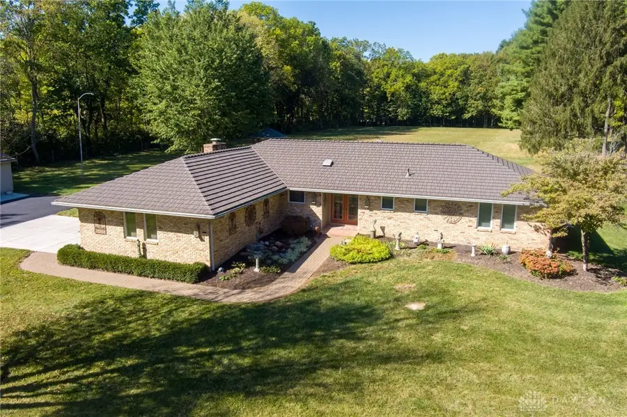 5975 Hunter Road, Mad River Township, OH 45323 - Image #2