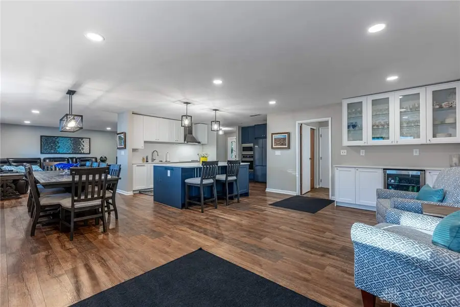 121 S Village Drive, Centerville, OH 45459 - Image #2